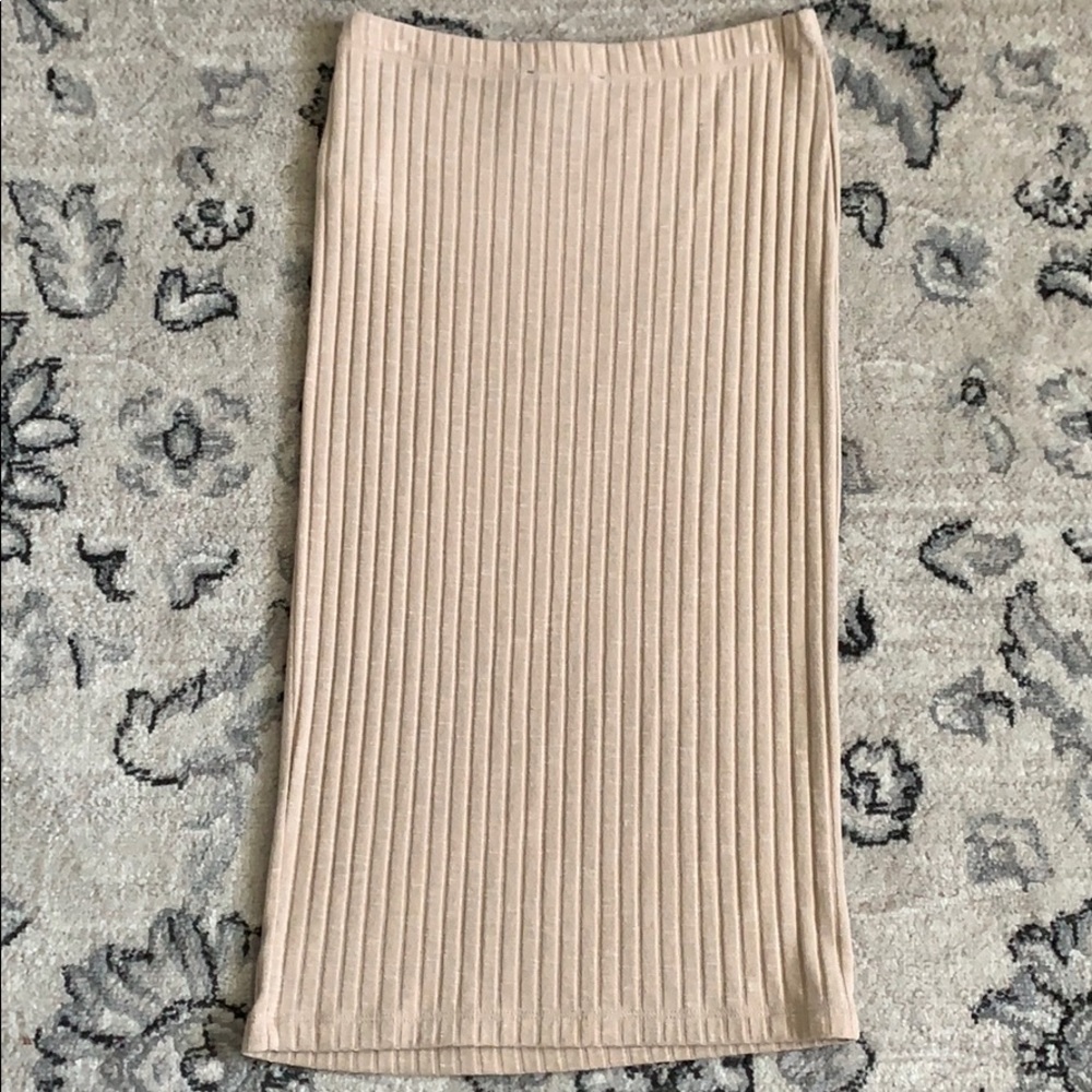 Forever 21 beige maxi skirt